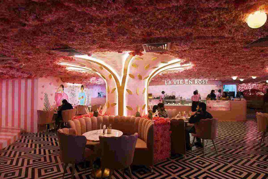Details about La Vie En Rose Cafe & Bistro
